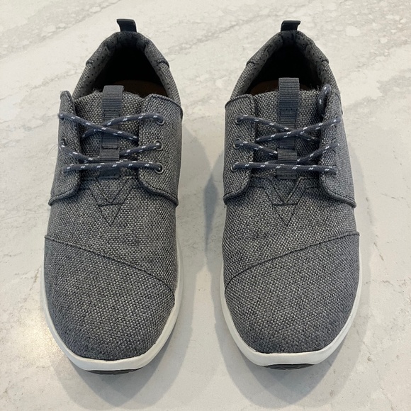 Tom's Womens size 7 Sneakers - Picture 1 of 5